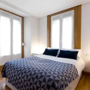 Apartamento Cómodo En La Parte Vieja, Old Town, San Sebastián
